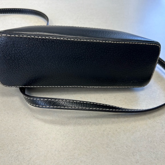 Kate spade black leather crossbody purse with pink lining. - Picture 4 of 10